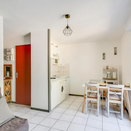 Avec Parking Proche Centre Luz-saint-sauveur, Balcon, Pour 4 Pers. - Fr-1-402-66 Apartment
